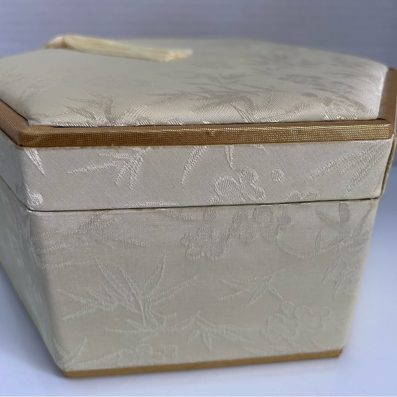 Gold fabric hexagon keepsake box - Picture 8 of 14